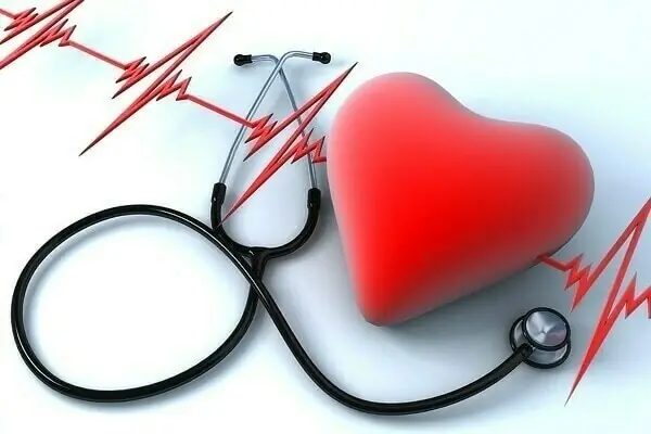 Monitorizați Tensiunea Arterială, Colesterolul și Glicemia: Recomandări de la Cardiologi